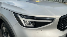 Volvo XC40 2.0 B4P Ultimate Dark 5dr Auto Petrol Estate